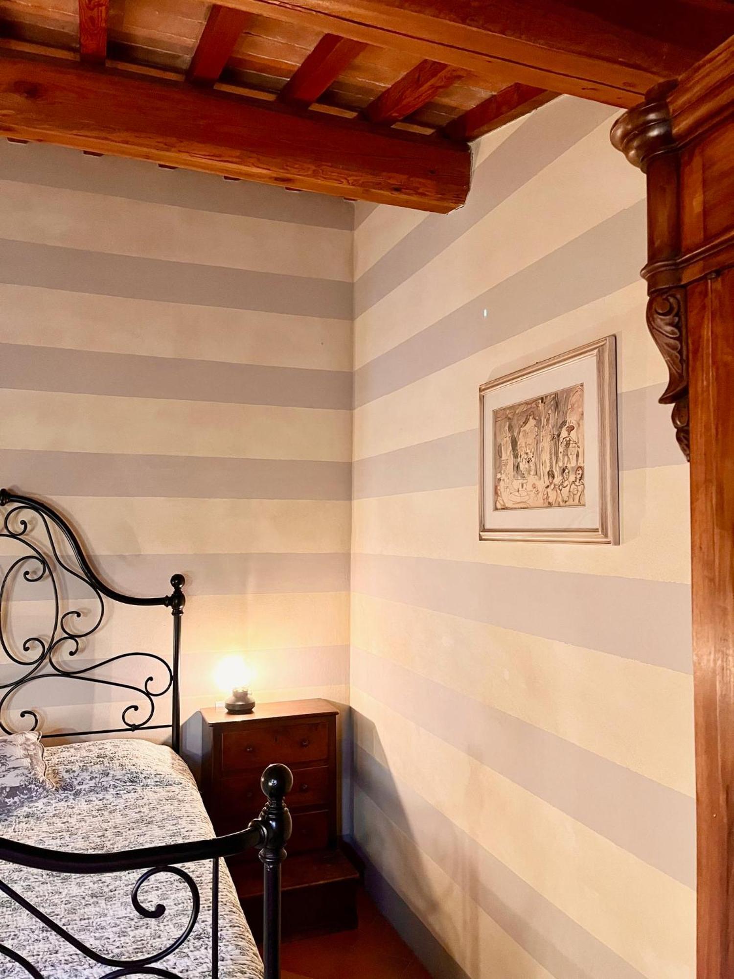 Agriturismo La Palazzina Palaia Habitación foto